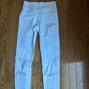 Alo yoga ladies white stretch pants size small